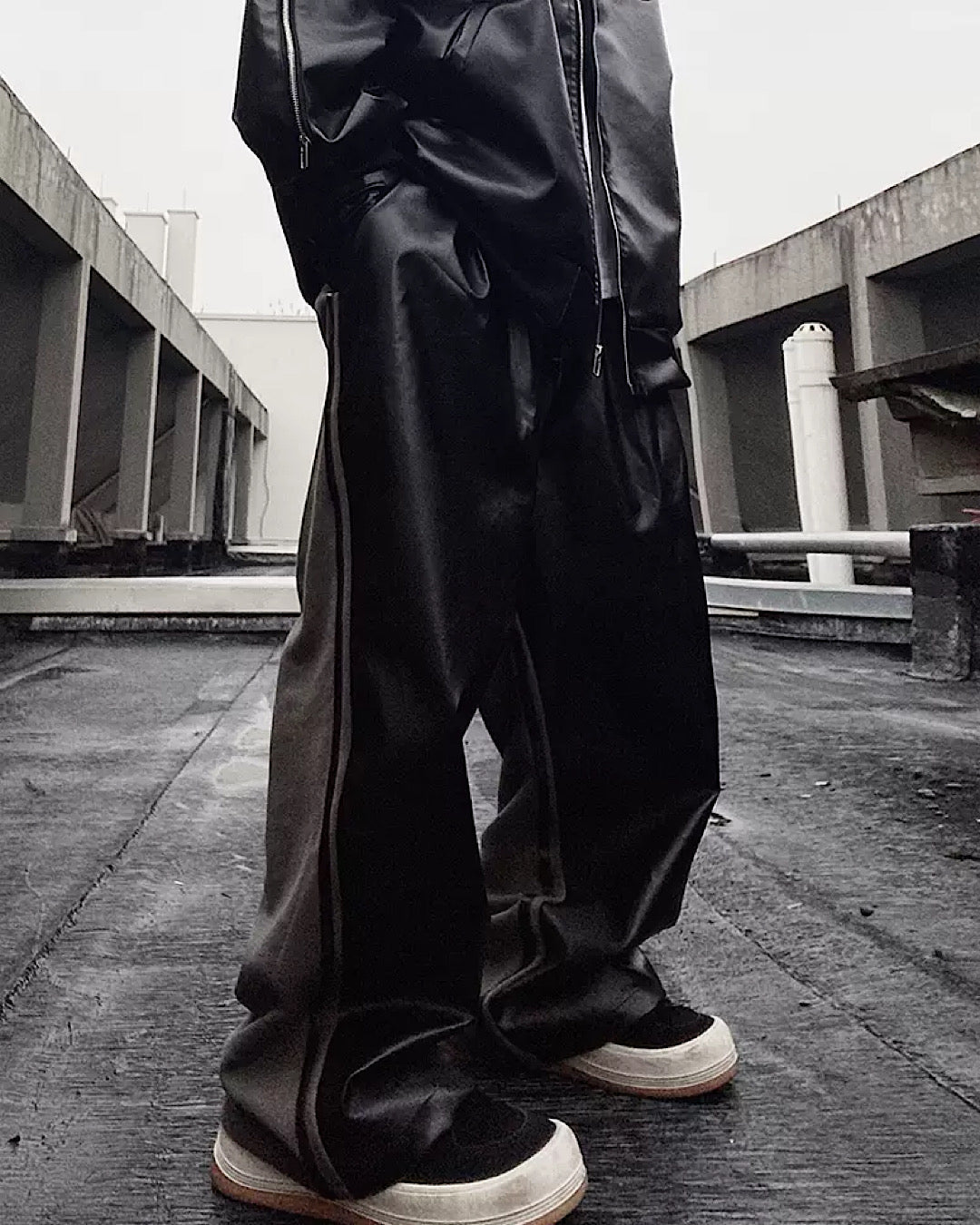 【UUCSCC】Grayline Widesilhouette Leather Pants  US0020