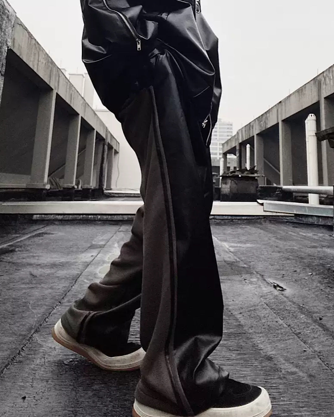 【UUCSCC】Grayline Widesilhouette Leather Pants  US0020