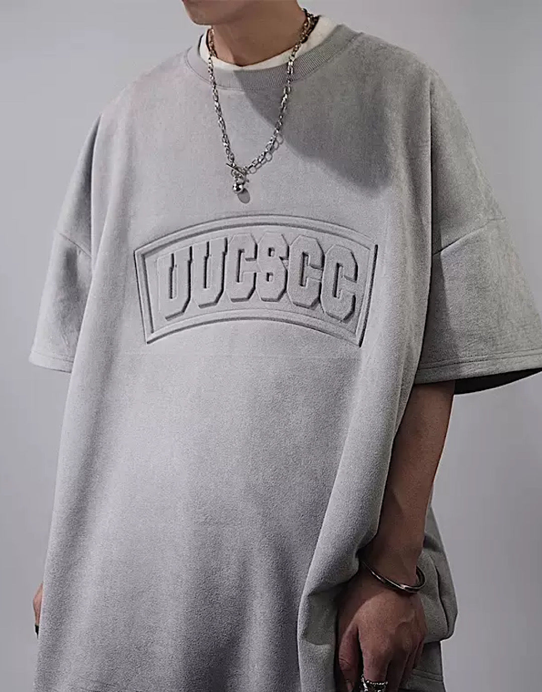 【UUCSCC】Back initials ard T-shirt  US0007