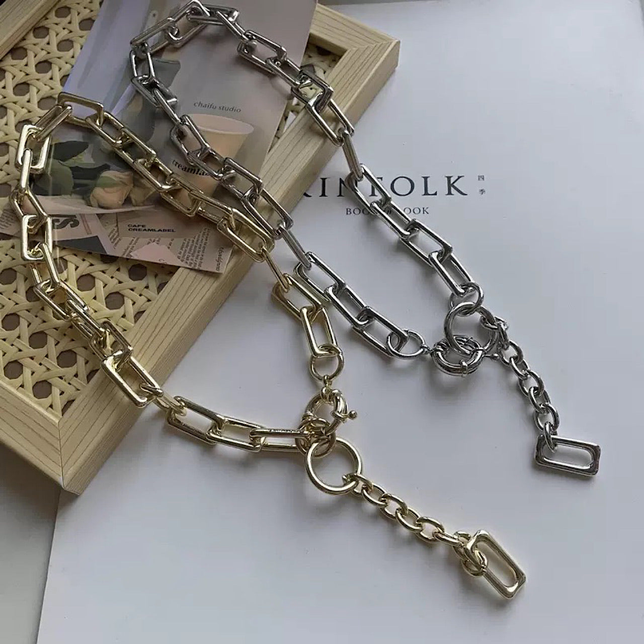 chain necklace  US1300