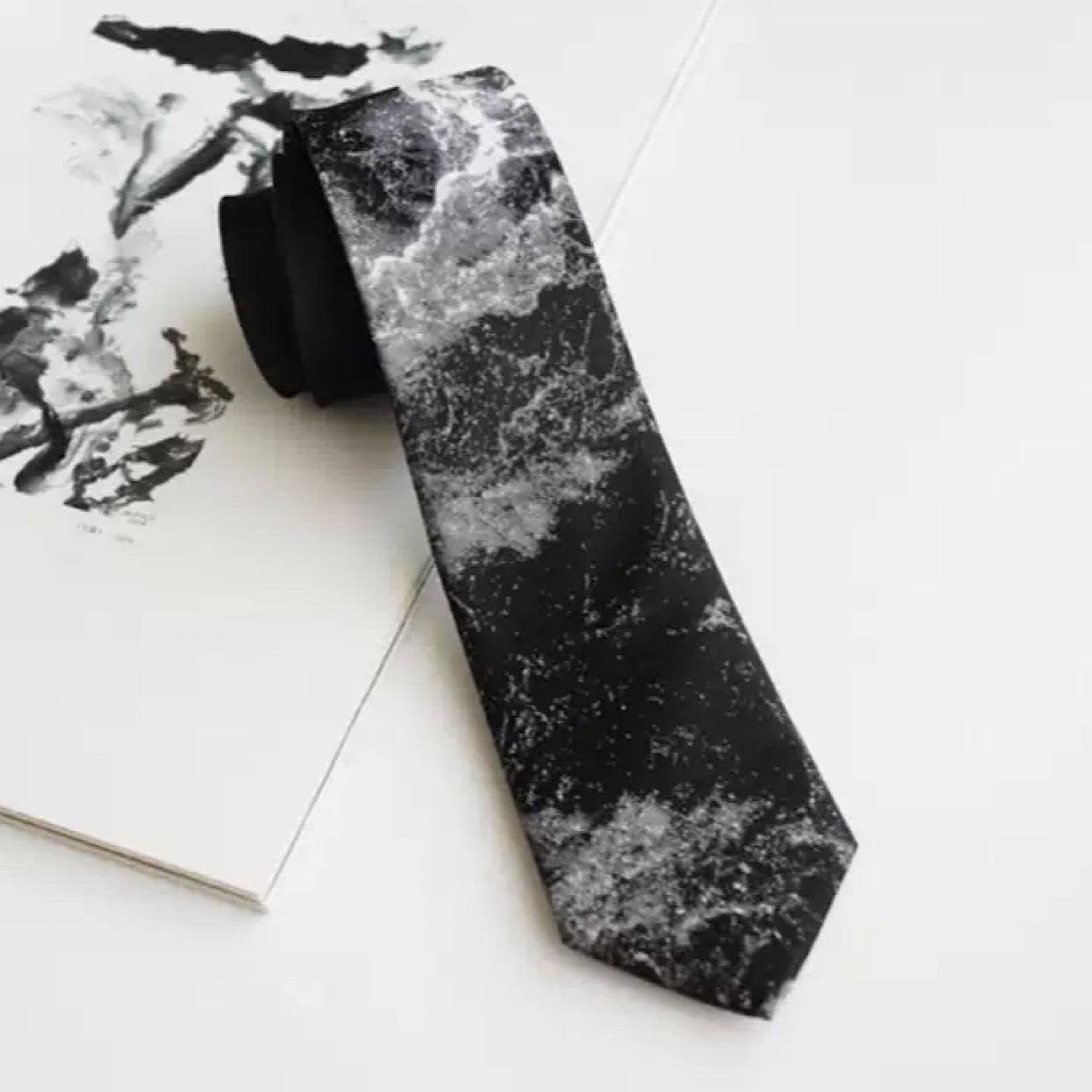 smoke white necktie  US1303