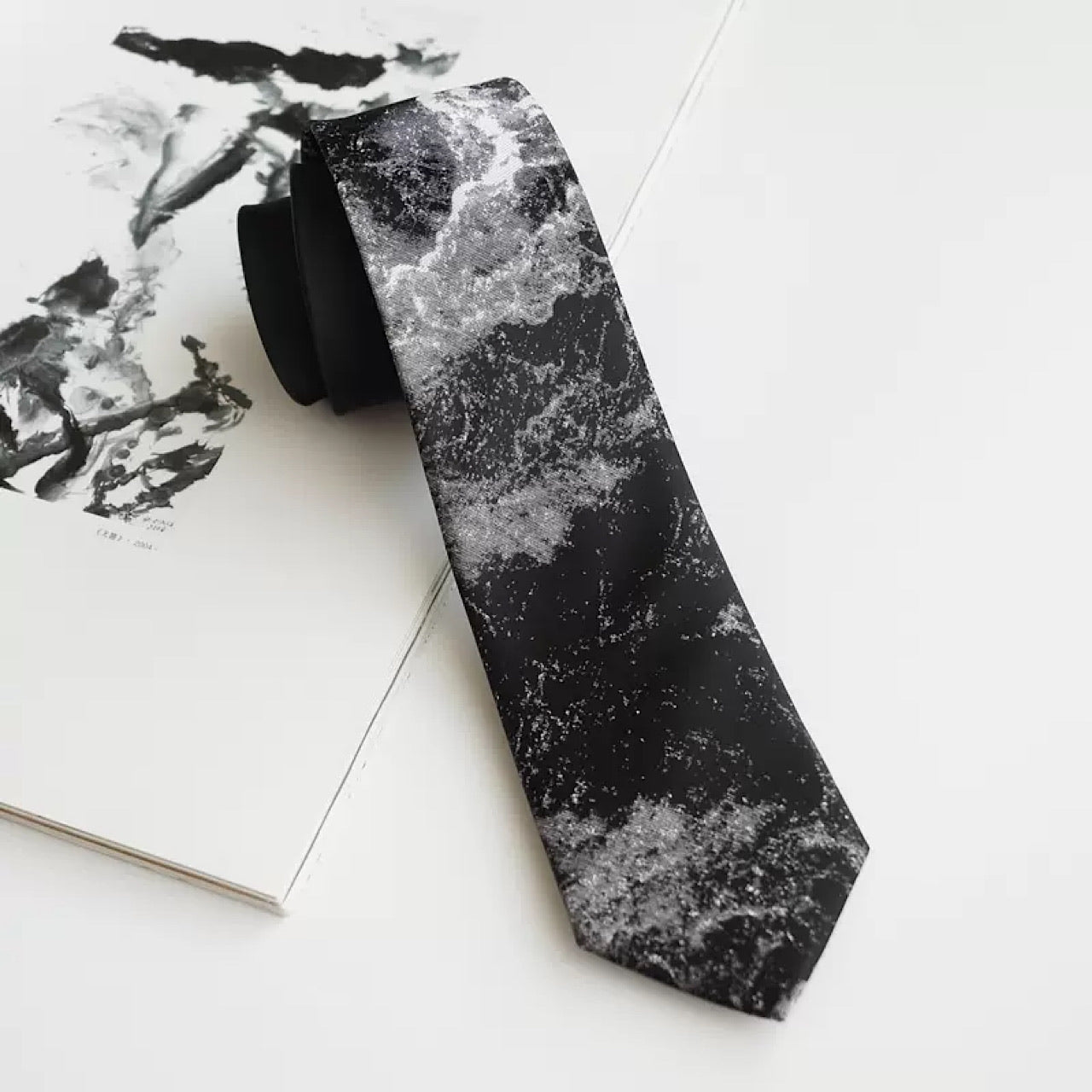 smoke white necktie  US1303